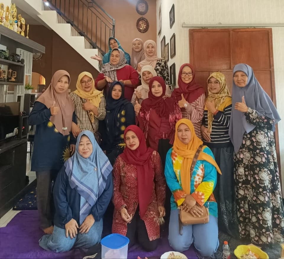 Pelatihan Penulisan Deskripsi Produk Dorong UMKM Desa Tegalgondo Lebih Percaya Diri di Era Digital